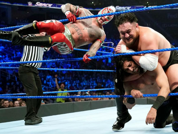 Who will gain momentum for Royal Rumble Match?