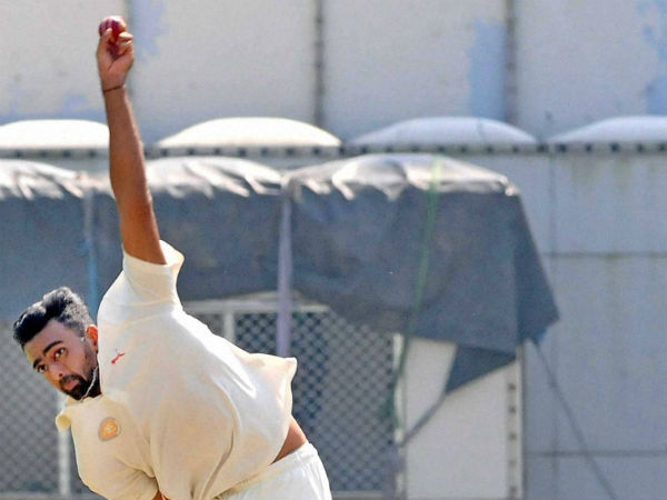 1. Unadkat rattles Karnataka