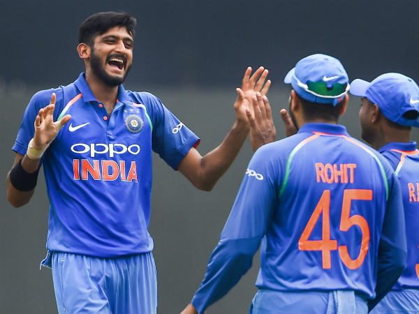 11. Khaleel Ahmed - 3