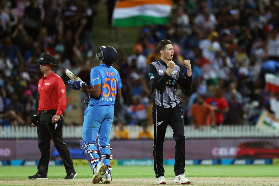India vs New Zealand 3rd T20I: India lose nail-biting decider by 4 runs; Kiwis clinch series - As it happened