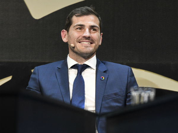 Extends Porto contract