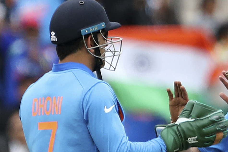 MS Dhonis glove row has created sharp opinions MS Dhonis glove row has created sharp opinions