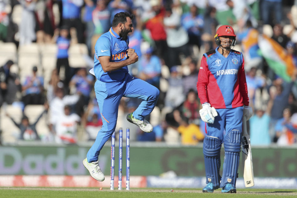 Shami talks through the final over