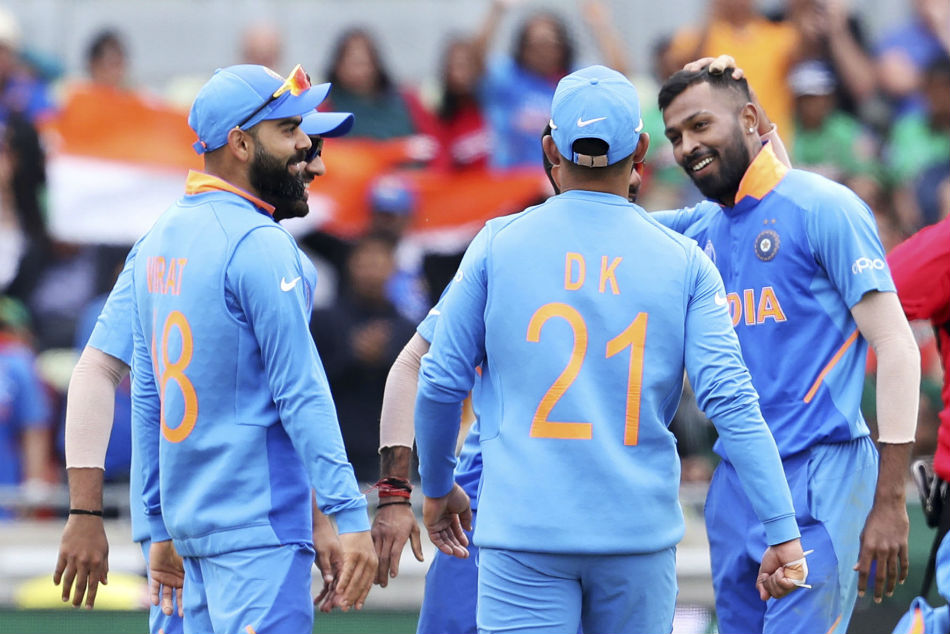 ICC World Cup 2019: Hardik Pandya thinks like a batsman when he comes to bowl, says Virat Kohli ICC World Cup 2019: Hardik Pandya thinks like a batsman when he comes to bowl, says Virat Kohli