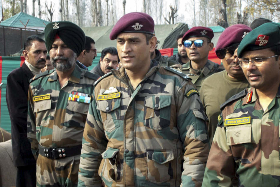 Dhoni serves Indian Army