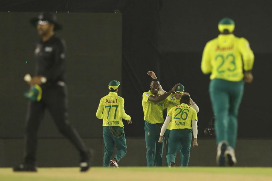 Playing XIs Playing XIs