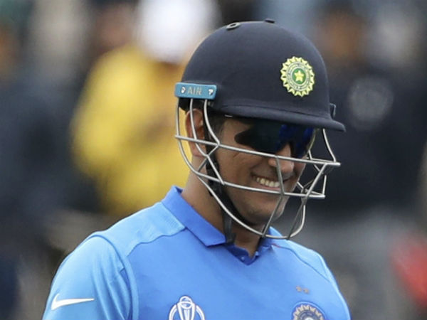 1. MS Dhoni (captain)