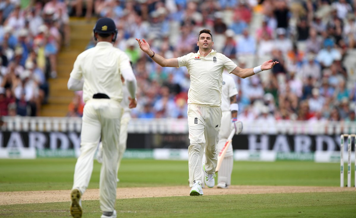 AUSTRALIA EIGHT DOWN, ANDERSON OUT