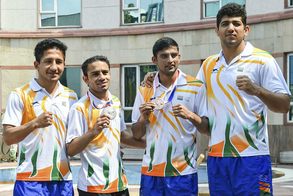 Sports minister lauds the boxers