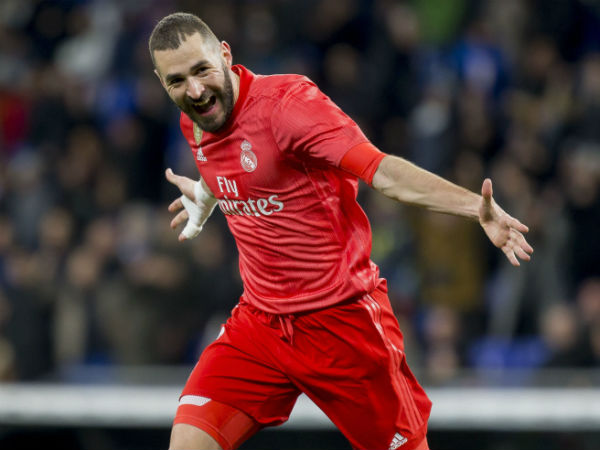 Benzema on song