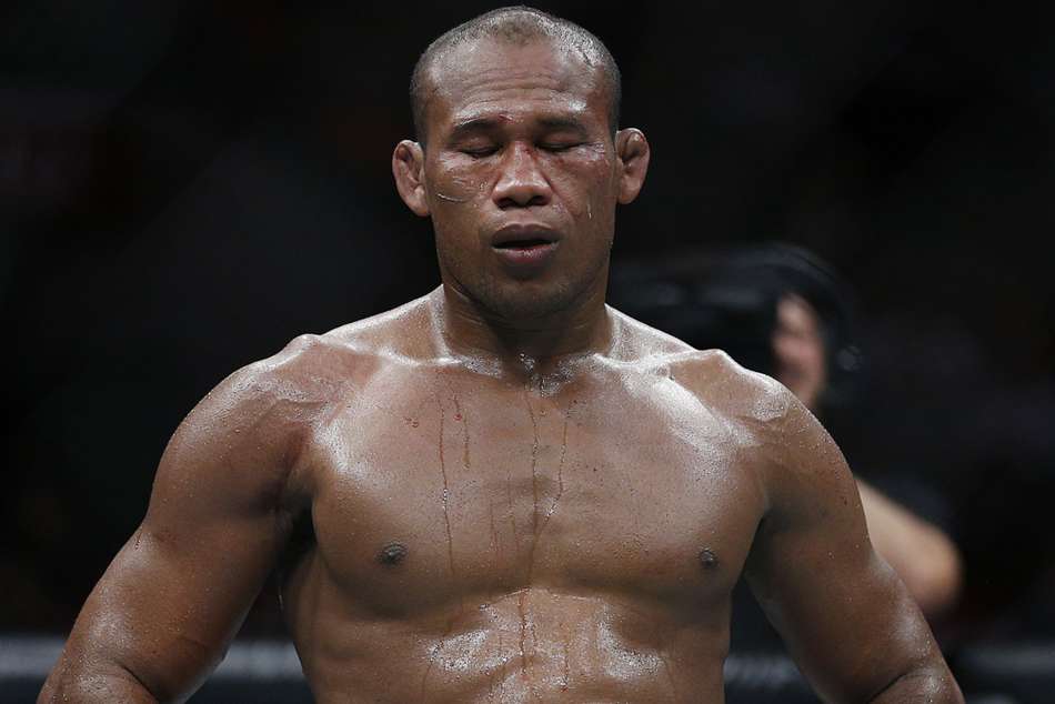 Ronaldo Souza will not fight at UFC 249 after testing positive for coronavirus on Friday. Ronaldo Souza will not fight at UFC 249 after testing positive for coronavirus on Friday.