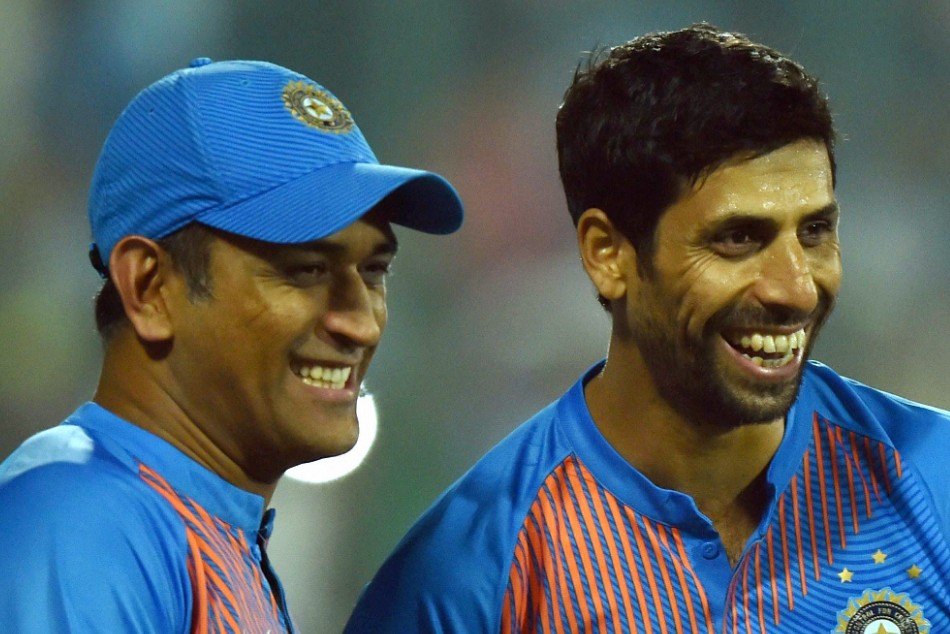 ms dhoni and nehra