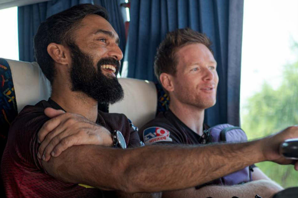 Dinesh Karthik gives KKR captaincy to Eoin Morgan Dinesh Karthik gives KKR captaincy to Eoin Morgan