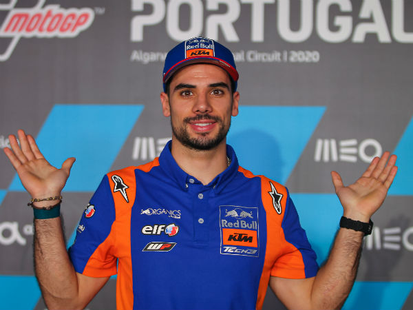 Oliveira, the home hero 