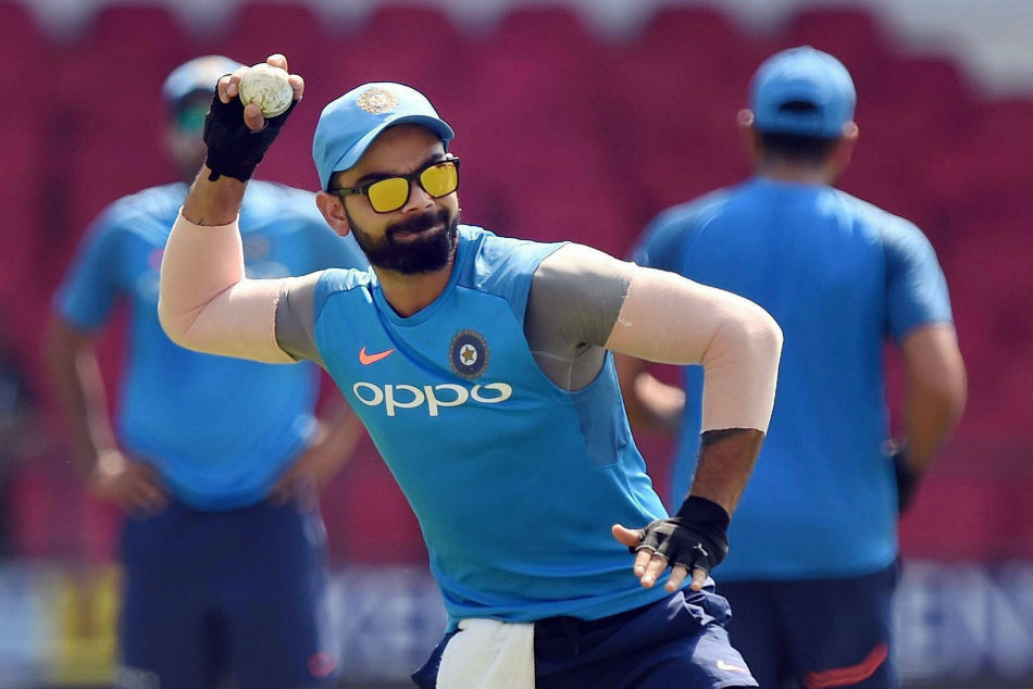 India vs Australia: Virat Kohli faces Mohammed Shami, Siraj in the nets to prepare for the upcoming series India vs Australia: Virat Kohli faces Mohammed Shami, Siraj in the nets to prepare for the upcoming series