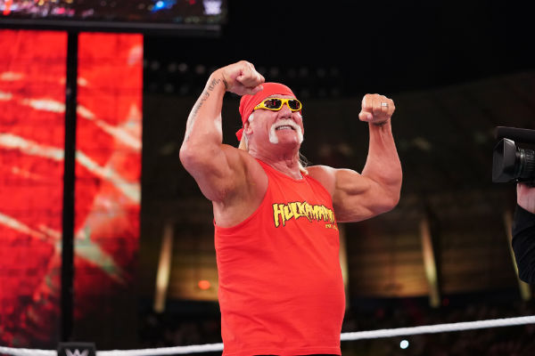 On what makes Hulk Hogan a WWE Legend