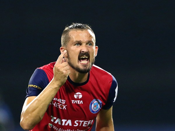 Valskis hand JFC lead