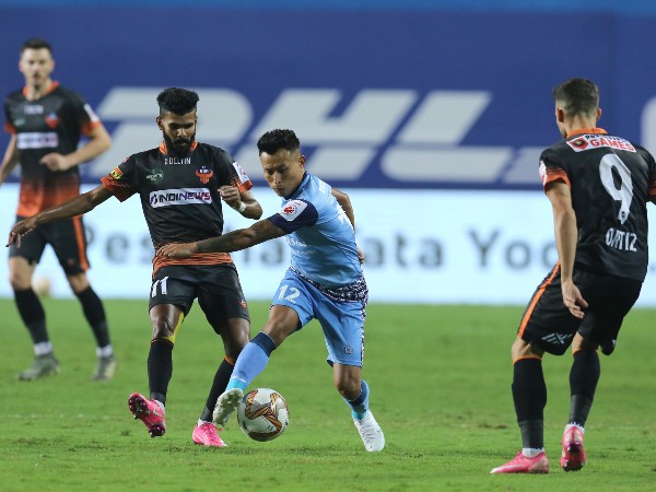 Angulo nets seventh goal