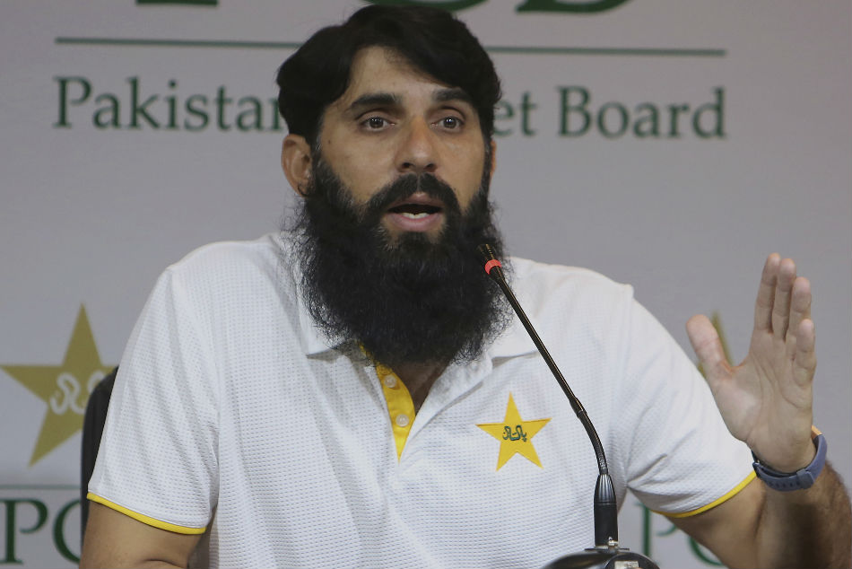Misbah, Waqar asked to meet Cricket Committee of PCB for a review of NZ tour Misbah, Waqar asked to meet Cricket Committee of PCB for a review of NZ tour