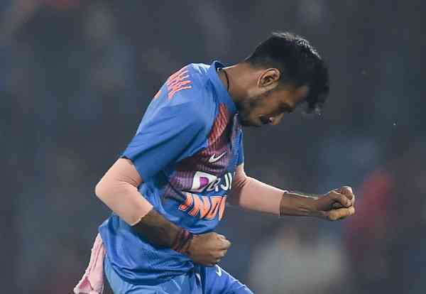 11. Yuzvendra Chahal / Axar Patel