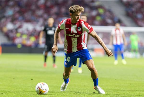 Llorente, Benzema extend contracts