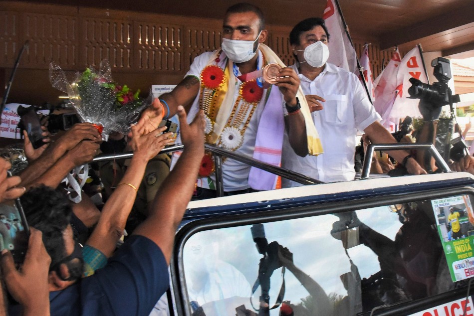 Olympics: PR Sreejesh accorded grand reception in Kochi
