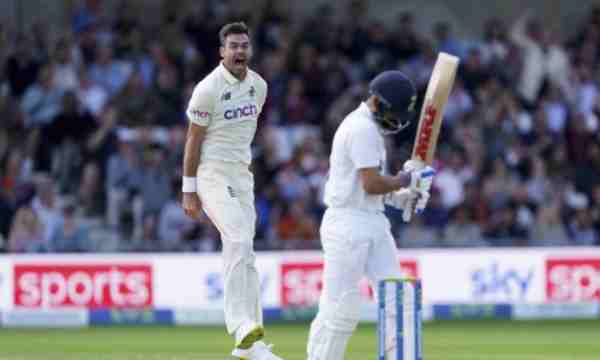 4. Virat Kohli vs Anderson