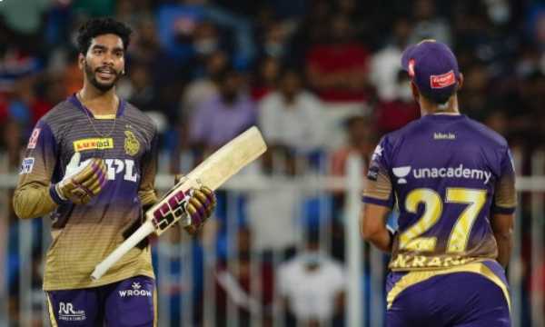 3. Wicketkeeper batsman