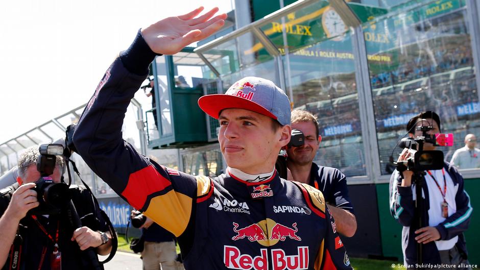 A young Verstappen makes his debut in 2015