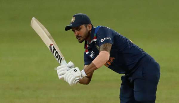 Manish Pandey / Shreyas Iyer — Royal Challengers Bangalore