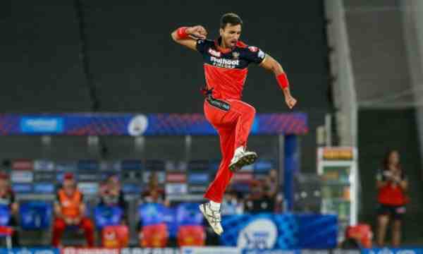 1. Harshal Patel (Royal Challengers Bangalore)