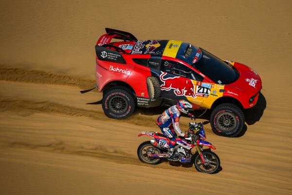 Loeb fights till last