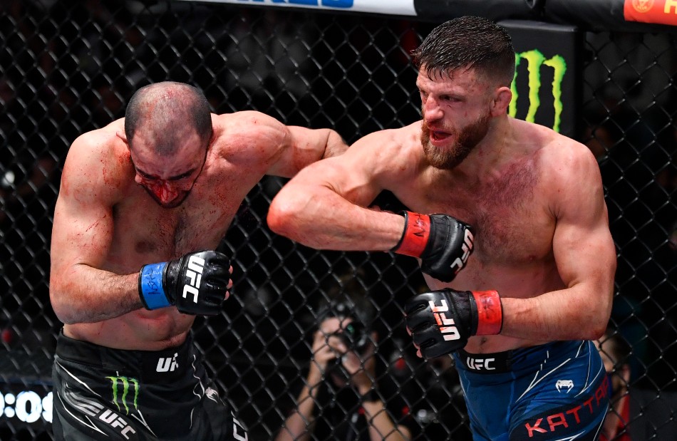(R-L) Calvin Kattar elbows Giga Chikadze during UFC Vegas 46 on January 15, 2022 in Las Vegas, Nevada. (Photo by Jeff Bottari/Zuffa LLC via Getty Images) (R-L) Calvin Kattar elbows Giga Chikadze during UFC Vegas 46 on January 15, 2022 in Las Vegas, Nevada. (Photo by Jeff Bottari/Zuffa LLC via Getty Images)