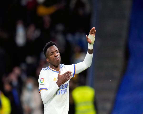 Vinicius sets example