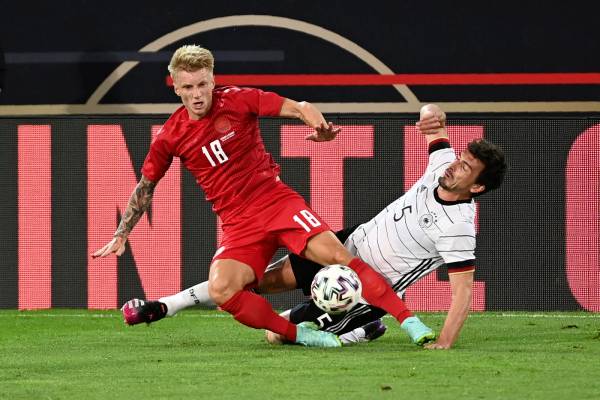 Defensive reinforcements for Atletico