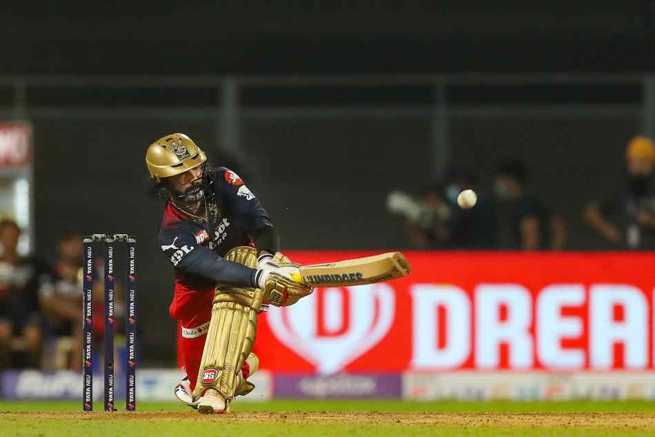 Dinesh Karthik of RCB