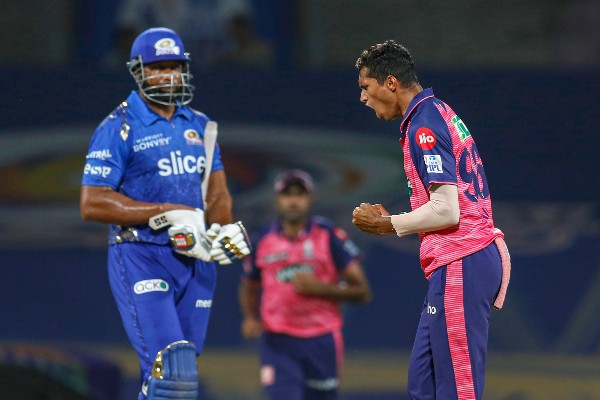 RR and MI record in Dr DY Patil Stadium, Mumbai