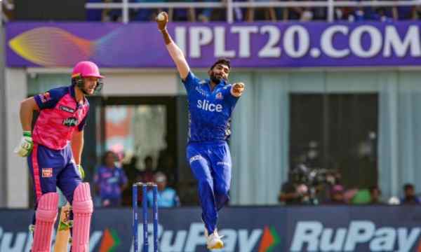 2 Lonely Bumrah & sagging bowling unit