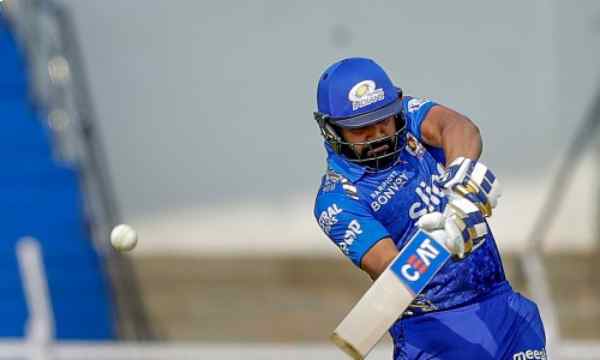 5. RCB vs MI: Approaching milestones