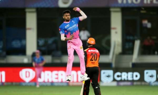 2 Chetan Sakariya (DC)