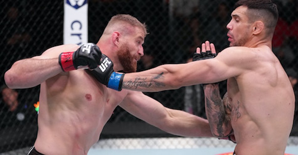 Jan Blachowicz and Aleksandar Rakic in action during UFC Vegas 54 main event (Image Courtesy: UFC) Jan Blachowicz and Aleksandar Rakic in action during UFC Vegas 54 main event (Image Courtesy: UFC)