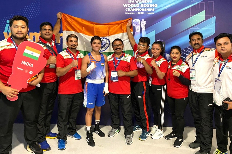 Nikhat Zareen with the staff