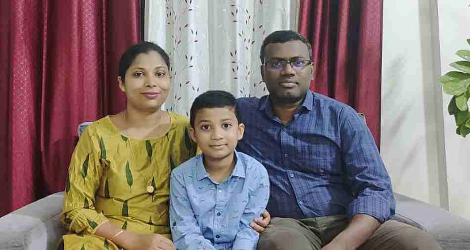 Dhruv Dileep with his parents
