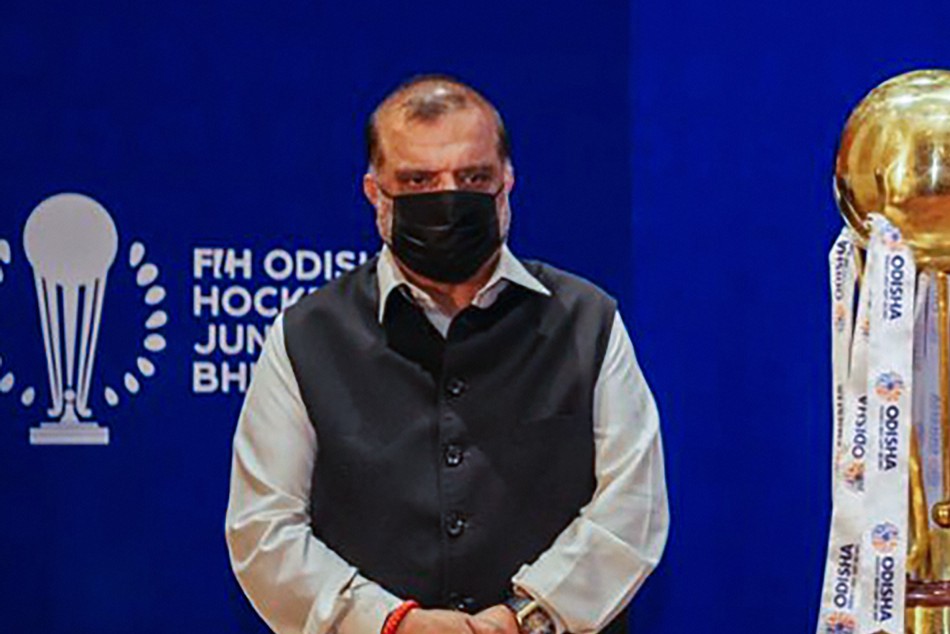 Narinder Batras former office at IOA raided by CBI