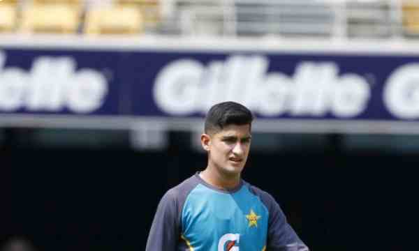 2 Virat Kohli vs Naseem Shah 