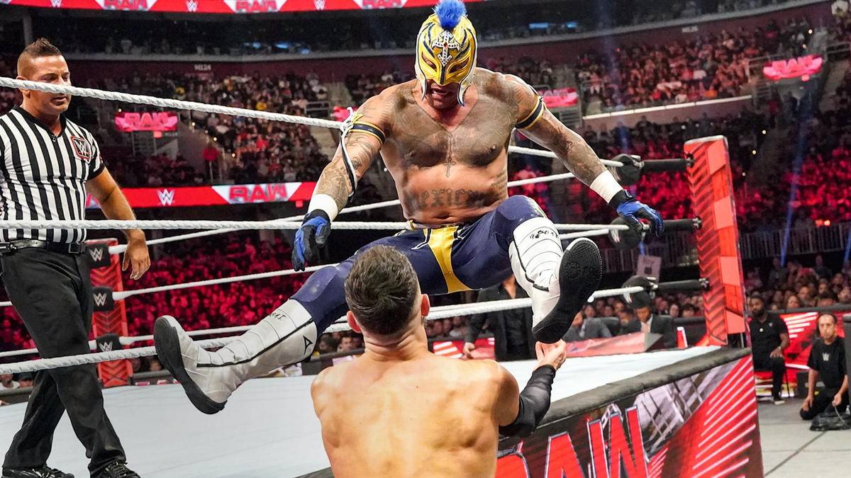 Rey Mysterio in action on Raw (image courtesy WWE.com) Rey Mysterio in action on Raw (image courtesy WWE.com)