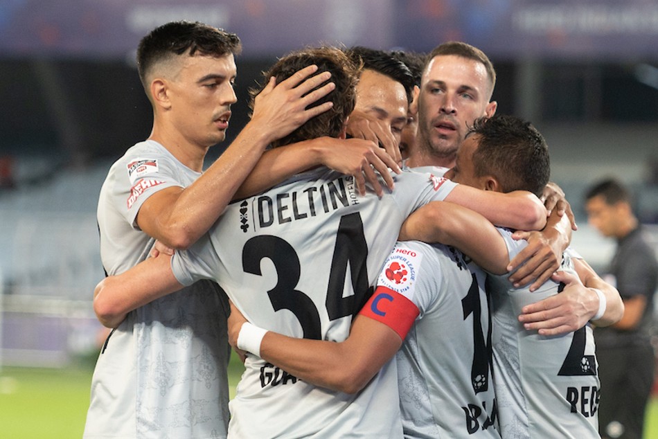 FC Goa celebrate after scoring against East Bengal. Credit: FSDL