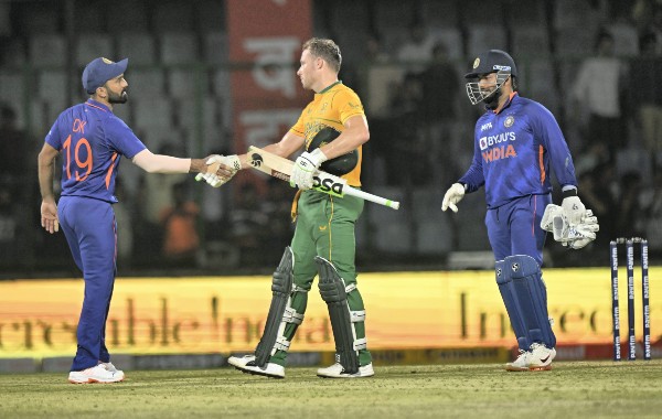 Other players close to milestones