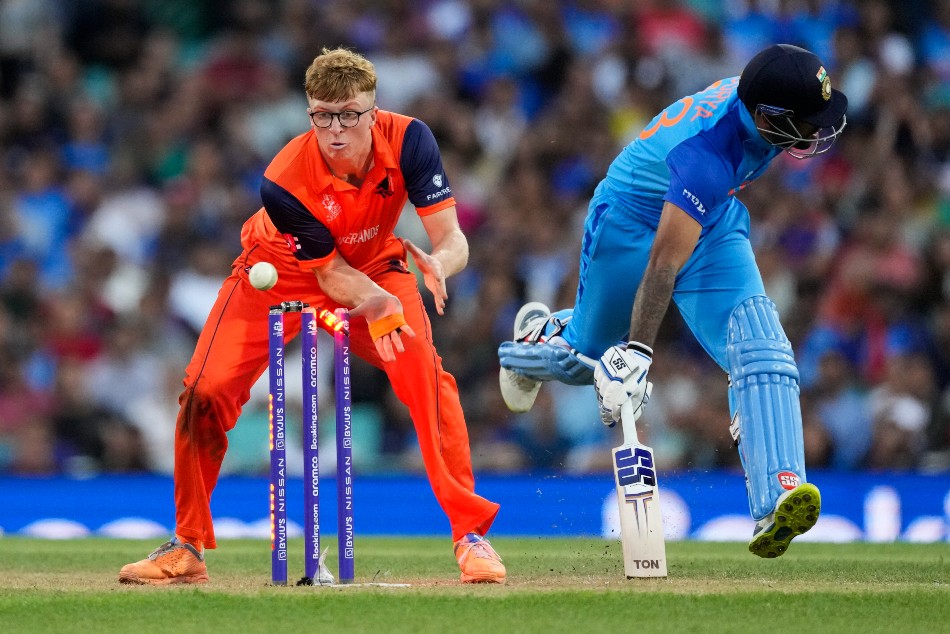 Will tell grandkids what it was playing against India: Van Meekeren