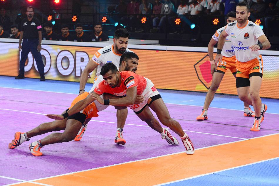PKL: Giants beat Paltan 47-37